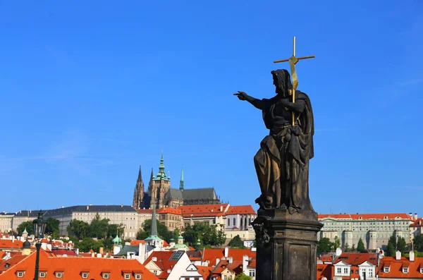 Closeup Black Jesus Christ Statue Blue Sky Prague Czech Republic —  Fotos de Stock