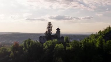 This video shows the Birseck Castle in Arlesheim, Switzerland. The Hyperlapse was done with a drone.