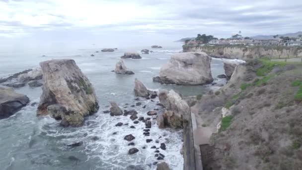 Aerial View Beautiful Rocky Seashore — Vídeo de stock