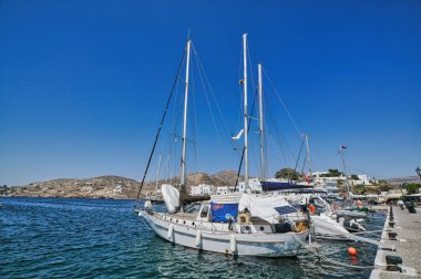 Hayır, Yunanistan. 28 Aralık 2010: Yunanistan 'ın Ios adasındaki güzel bir köy olan Gialos veya Yialos, adanın ana limanı..