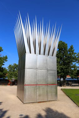 A closeup of a Sculptural composition of Sons and Mothers Houses by sculptor John Hejduk