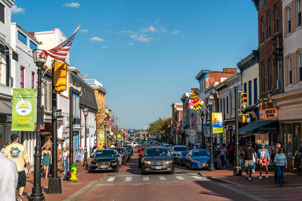 The people and traffic in the main street of Annapolis, Maryland, USA