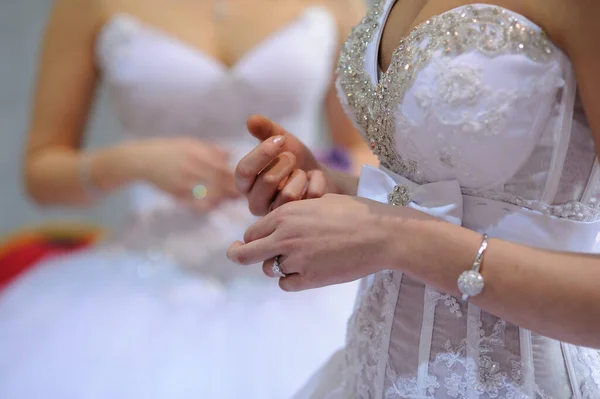 Close Bride Wedding Dress Accessories Her Hands — Stock Photo, Image