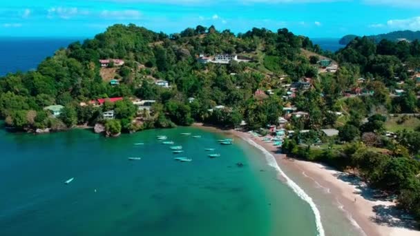 Aerial View Small Island Turquoise Sea Summer — Stockvideo