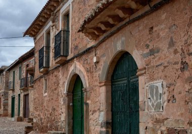 Castrillo de los Polvazares 'deki tipik maragatas taş evleri.