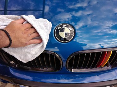 Araba temizleme, E46, BMW M3. Topaz mavi renk 5-8-2022