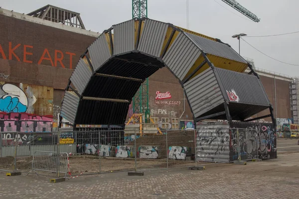 View Metallic Arcade Construction Buildings Graffiti Amsterdam Netherlands — Stok fotoğraf