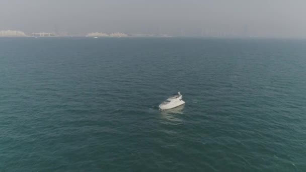 Aerial View Yacht Sailing Sea Dubai — Vídeo de stock