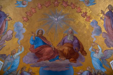 It was built between 1001-1010 by Stephen the Holy