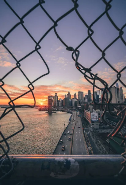 Vertical Shot Skyline Manhattan Sunset Broken Wires New York City — Stock Photo, Image