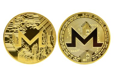 Beyaz arka planda izole edilmiş kripto para birimlerinin yakın plan görüntüsü