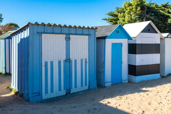 Drewniane Domki Plaży Wyspie Oleron Francji Kolorowe Domki — Zdjęcie stockowe