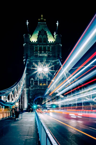 Vertical Long Exposure Shot Bridge Night — Stock fotografie