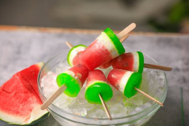 Karpuzlu dondurma, meyveli buzlu dondurma.