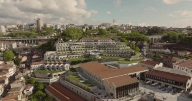 Portekiz, Porto 'daki Yeatman Otel ve Spa' nın gündüz görüntüsü.