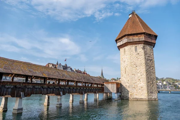 Sviçre Deki Lucerne Şapel Köprüsü Nün Altından Geçen Kulesi Reuss — Stok fotoğraf