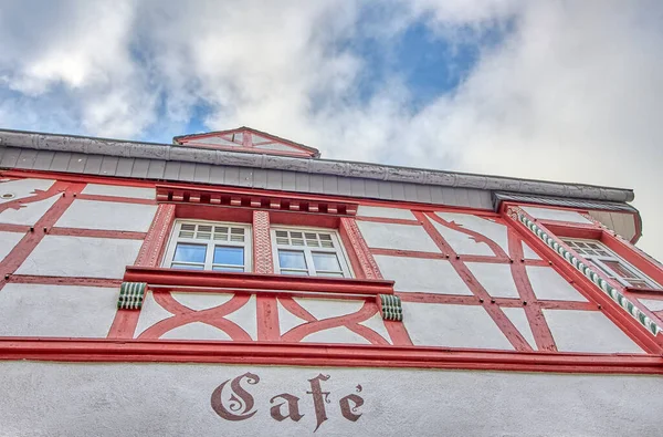 Low Angle Shot Building Red Lines Monreal Eifel Region Germany — Stok fotoğraf