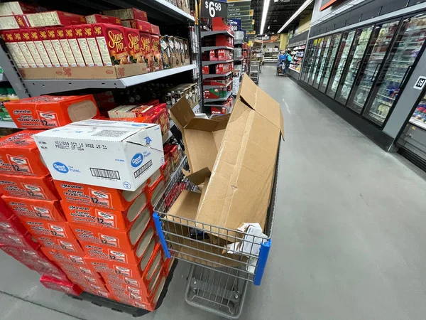 Augusta Usa Walmart Grocery Store Interior Waste Shopping Cart — 스톡 사진