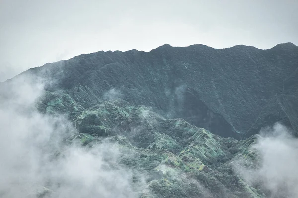 Een Mistig Berglandschap Tropisch Tahiti Eiland Frans Polynesië — Stockfoto