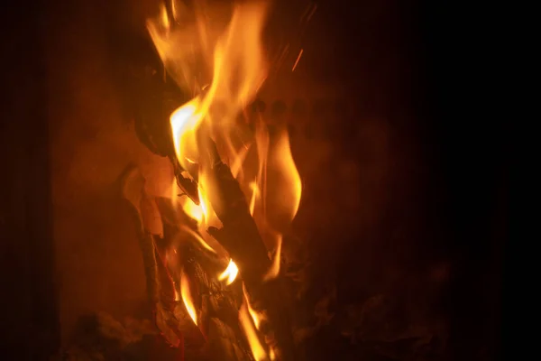 Ein Schöner Schuss Eines Brennenden Holzes — Stockfoto