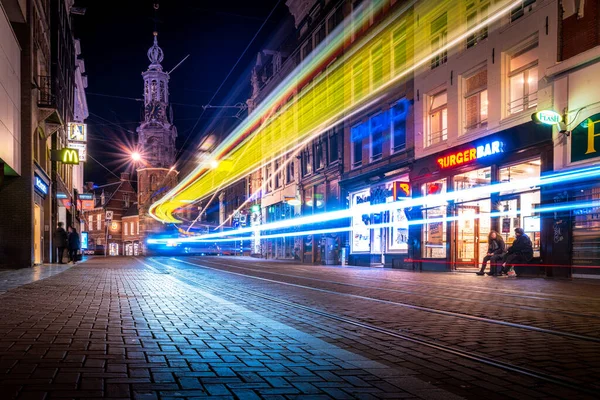 Nahaufnahme Einer Straßenbahn Vor Den Munttoren Amsterdam — Stockfoto