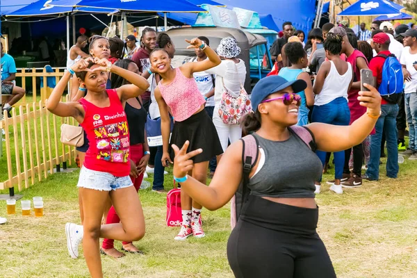 Group Young African Females Smiling Taking Selfies Outdoor Party Johannesburg — Stock Photo, Image