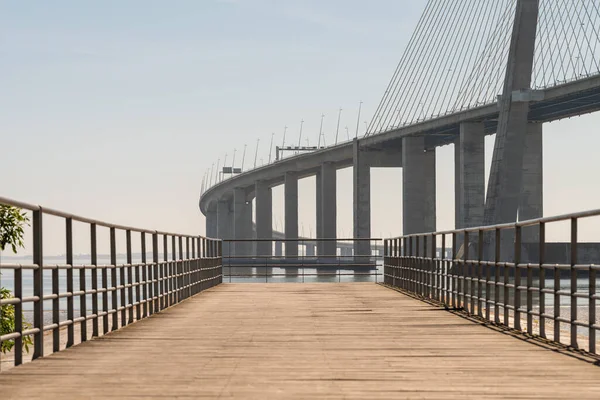 Piękny Widok Most Vasco Gama Parque Das Nacoes Lisboa Portugalia — Zdjęcie stockowe