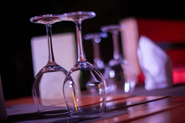 Few Empty Wineglasses Table —  Fotos de Stock