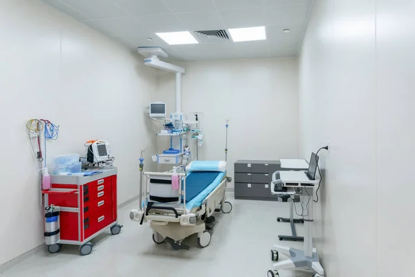 Een Multifunctioneel Icu Bed Medische Apparatuur Het Moderne Ziekenhuis — Stockfoto