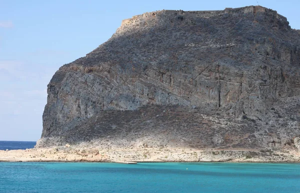 Een Antenne Opname Van Een Prachtig Eiland Nabij Bergen Kreta — Stockfoto