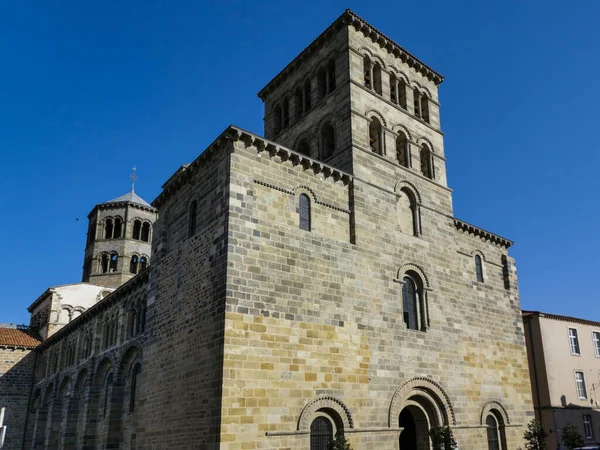 Low Angle Shot Abbey Church Saint Austremoine Issoire Clear Blue — Stock Photo, Image