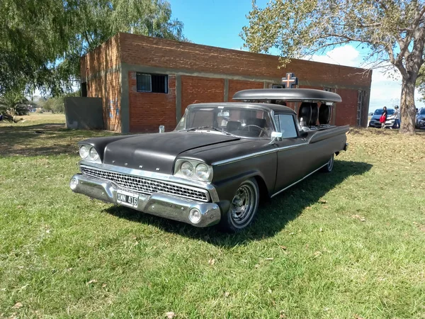 Old Black Ford Fairlane 500 Funeral Hearse 1959 Transport Casket — Stock Photo, Image