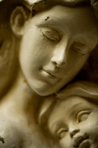 Primo Piano Della Vergine Maria Statua Gesù Bambino Piena Luce — Foto Stock