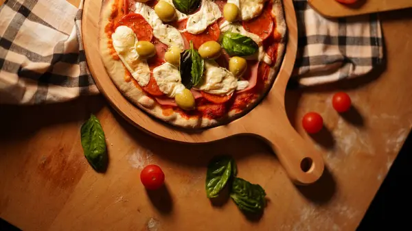 Vertical Top View Freshly Made Pizza Margarita Wooden Board — Stock Photo, Image