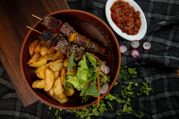 Kebab Salade Légumes Les Frites Pommes Terre Dans Bol Avec — Photo