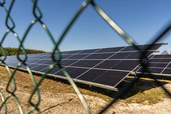 Udržitelné Klimatické Zobrazení Solárních Panelů Farmě Džikově Severní Polsko — Stock fotografie