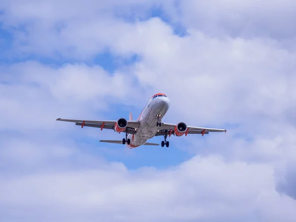 Jet Passenger Air Plane Coming Land Manchester International Airport — Stock Photo, Image