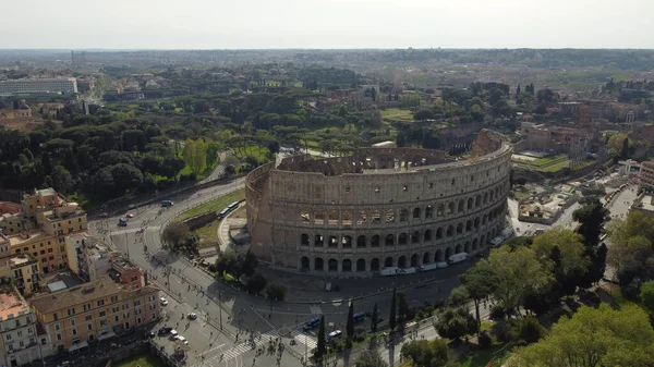 Una Vista Aérea Del Coliseo Paisaje Urbano Hermoso Día Soleado —  Fotos de Stock