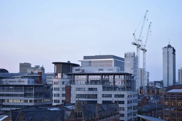 Uno Scenario Edifici Urbani Nuove Costruzioni Con Gru Manchester Inghilterra — Foto Stock