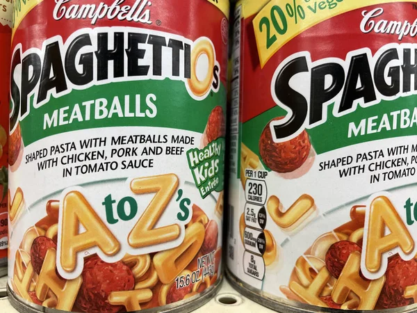 Grovetown Usa Canned Pasta Retail Store Shelf Spaghettios Meatballs — Stock Photo, Image