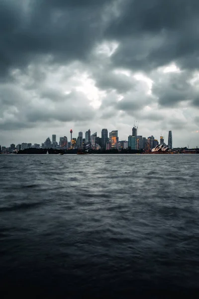 Vertical Shot Manhattan Skyline Gloomy Day — Stock Photo, Image