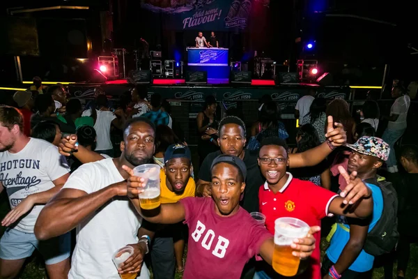 Bir Grup Afrikalı Genç Johannesburg Daki Açık Hava Müzik Festivalinde — Stok fotoğraf