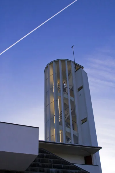 Nízký Úhel Záběru Moderní Budovy Rotterdamu Nizozemsko — Stock fotografie