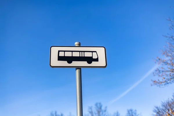 Closeup Bus Stop Sign Blue Sky Background — Stock Photo, Image
