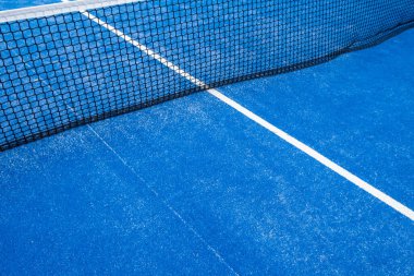 Mavi raket tenis kortu, net görüş