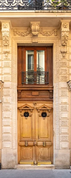 Paryż Starożytne Drzwi Typowy Budynek 11E Dzielnicy — Zdjęcie stockowe