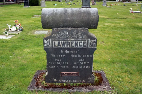 Langley Mezarlığındaki Yeşil Topraklarda Lawrence Eski Bir Mezar Taşı British — Stok fotoğraf