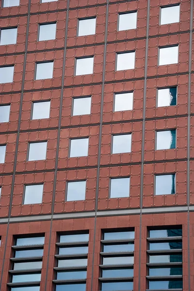 Una Foto Angolo Basso Una Facciata Una Torre Giapponese Con — Foto Stock