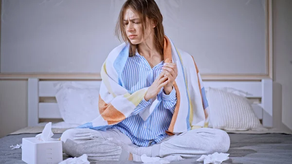 Caucasian Young Woman Sitting Bed Wearing Pajamas Having Cold — Stock Photo, Image