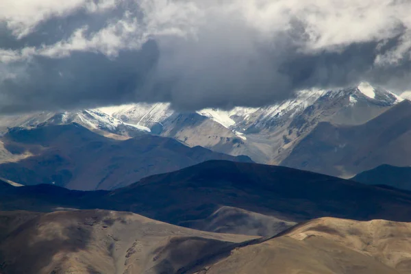 Top Van Berg Kailash Onder Een Donkere Wolken Sombere Dag — Stockfoto